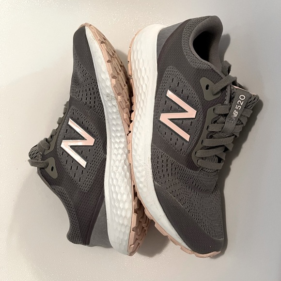 New Balance 520v6 sz 6.5 EUC - Picture 8 of 8